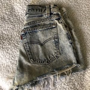 acid wash vintage levi shorts